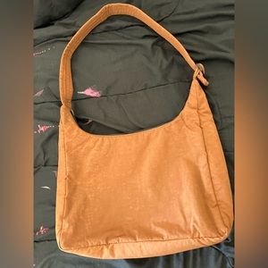 BAGGU Regular/Large Nylon Shoulder Bag in Brown